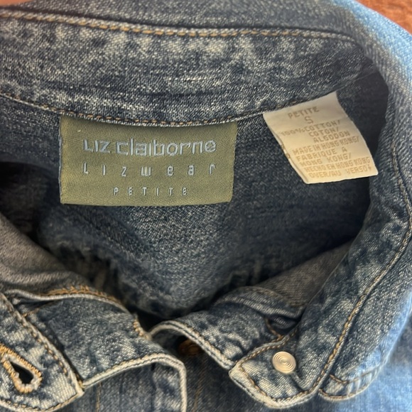 Reformation Vintage Cropped Denim Shirt - Picture 7 of 8